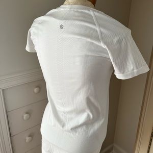 Lululemon Swiftly Tech Short Sleeve